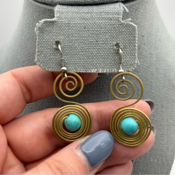Large Gold Tone Swirl Faux Turquoise Blue Bead Dangle Earrings Music Note - Picture 6 of 7